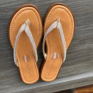 Women’s leather sandals